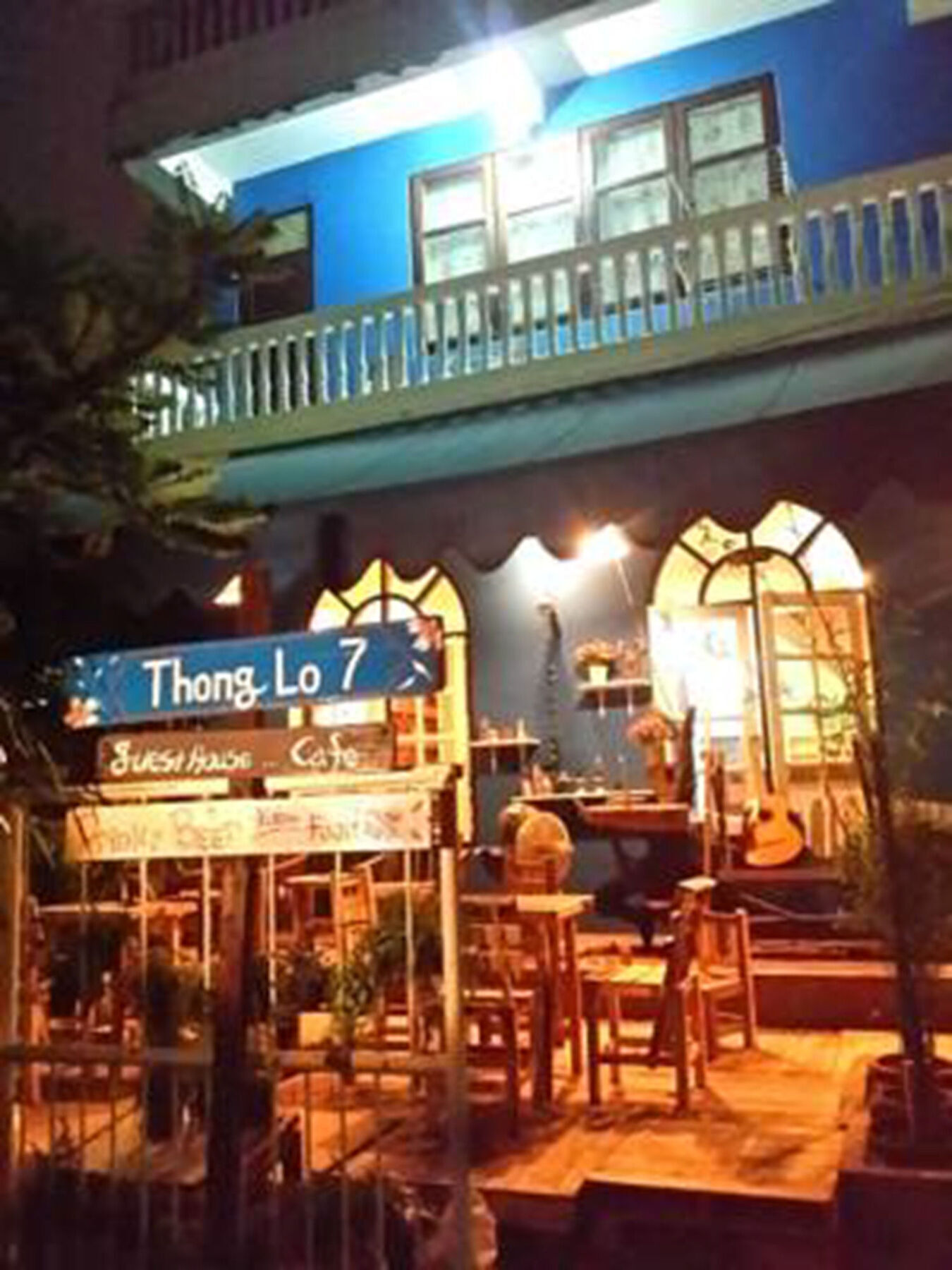 Thonglo7 Guesthouse Bangkok Exterior photo